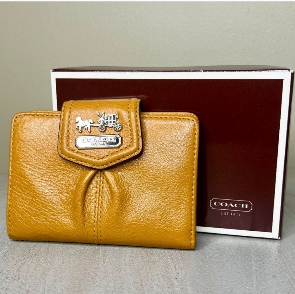 Coach Ashley Mustard Leather Wallet - Picture 1 of 4